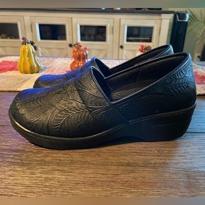 Easy Works Lyndee Nursing Shoes Work Shoes